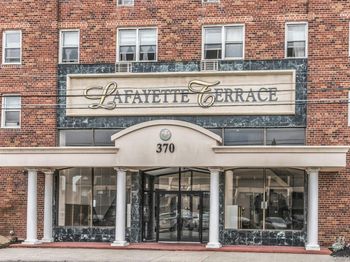 370 Broadway