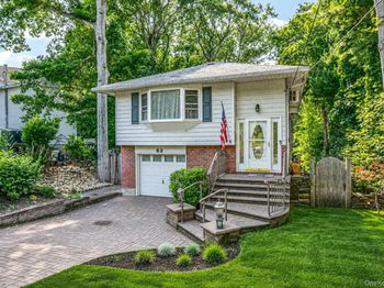 82 Sheppard Lane