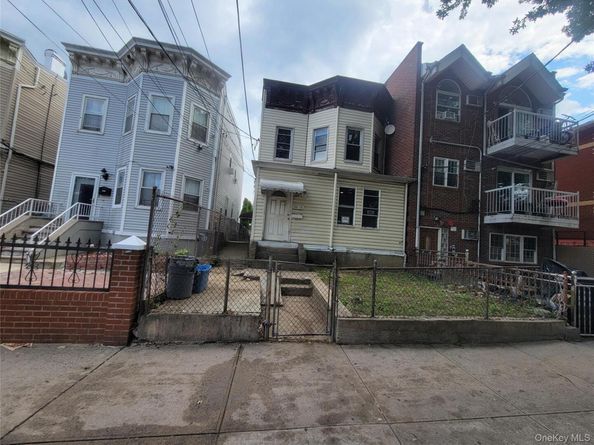 10610 34th Avenue, Corona NY 11368