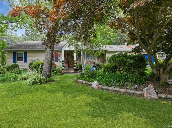18 Linden Avenue, Kings Park NY 11754