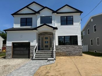 104 Maeder Avenue