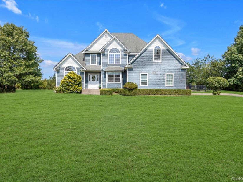 723 Doctors Path Estates, Riverhead NY 11901