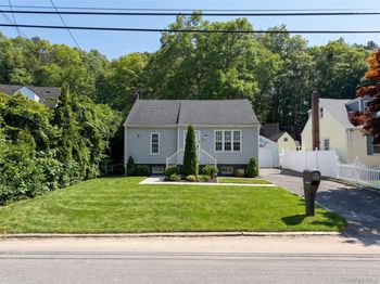 390 Central Islip Boulevard