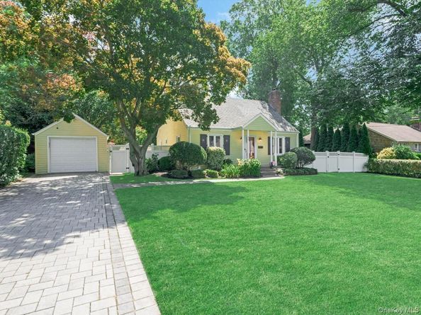 36 Francis Terrace, Glen Cove NY 11542