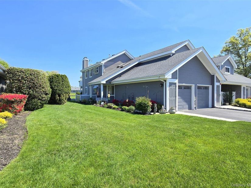 377 Quarry Pond Court, Moriches NY 11955