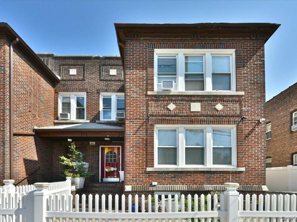 21815 100th Avenue, Queens Village NY 11429