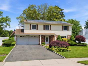33 Roy Drive