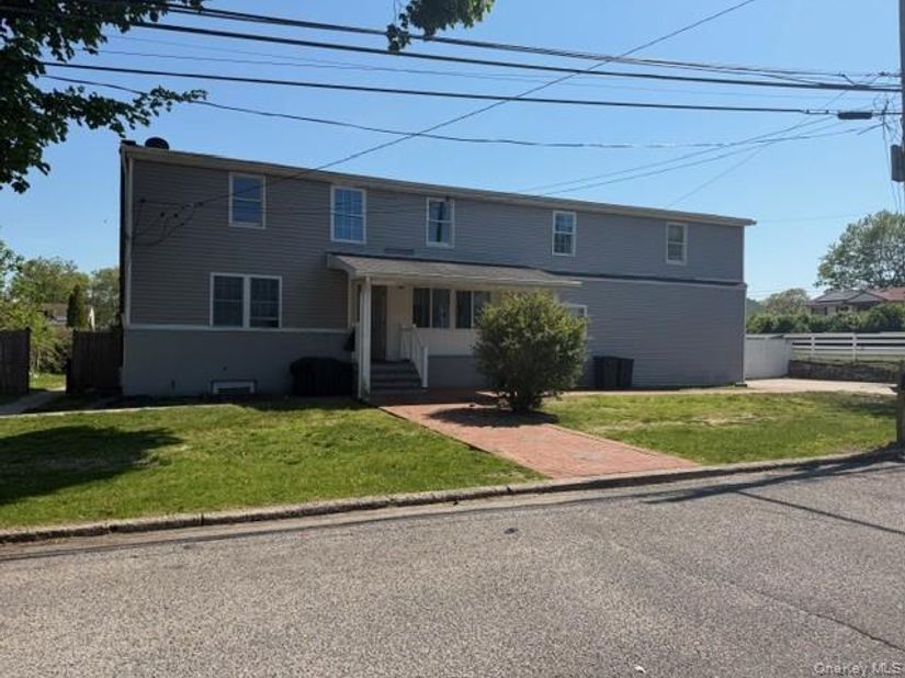 2 Date Street, Central Islip NY 11722
