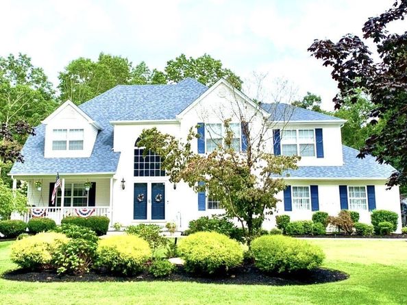 15 Silas Woods Road, Manorville NY 11949
