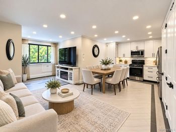 7252 Metropolitan Avenue