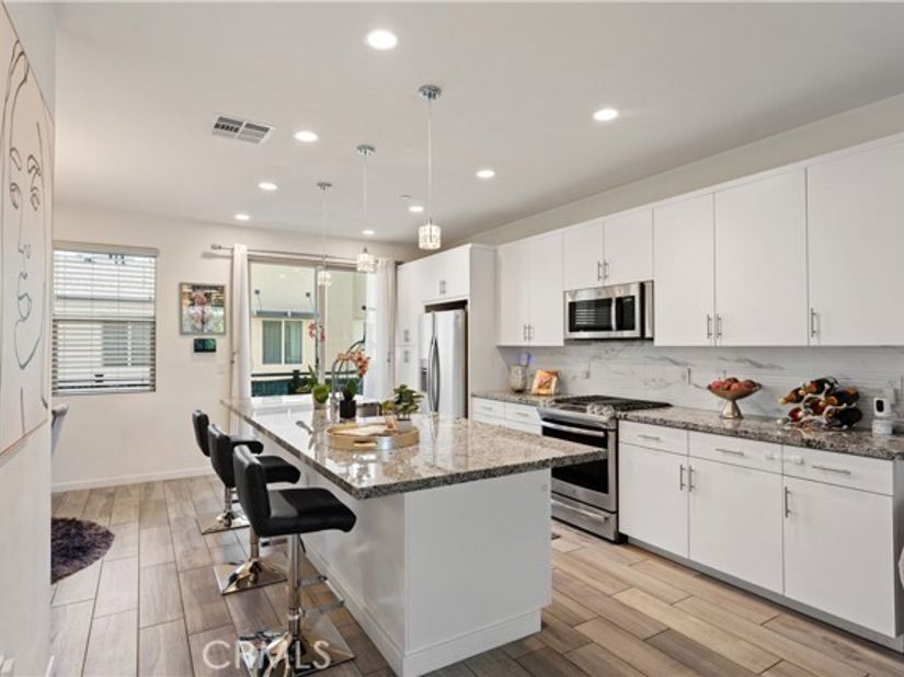 19547 Cardigan, Northridge (los Angeles) CA 91324