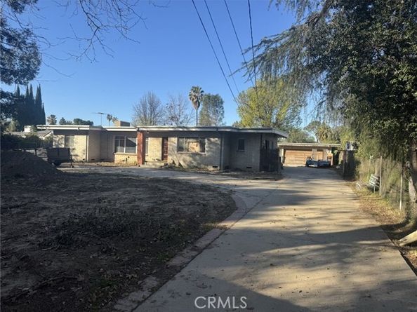 17545 Community Street, Northridge (los Angeles) CA 91325