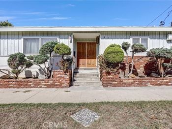 301 E Buckthorn