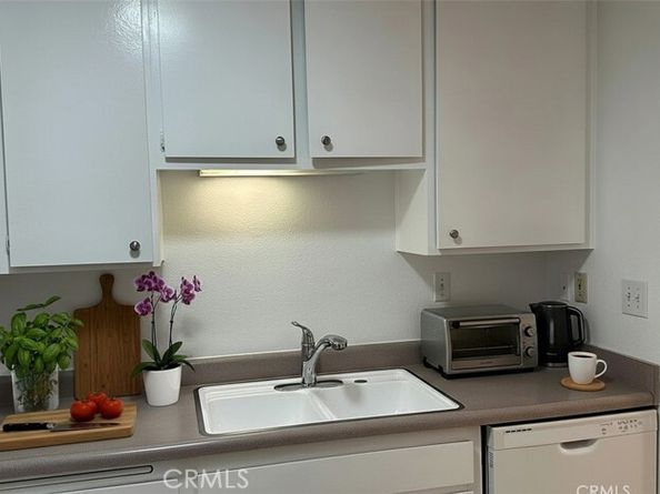 10770 Woodley 7, Granada Hills (los Angeles) CA 91344