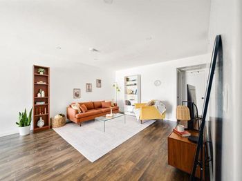 6878 Navajo Road
