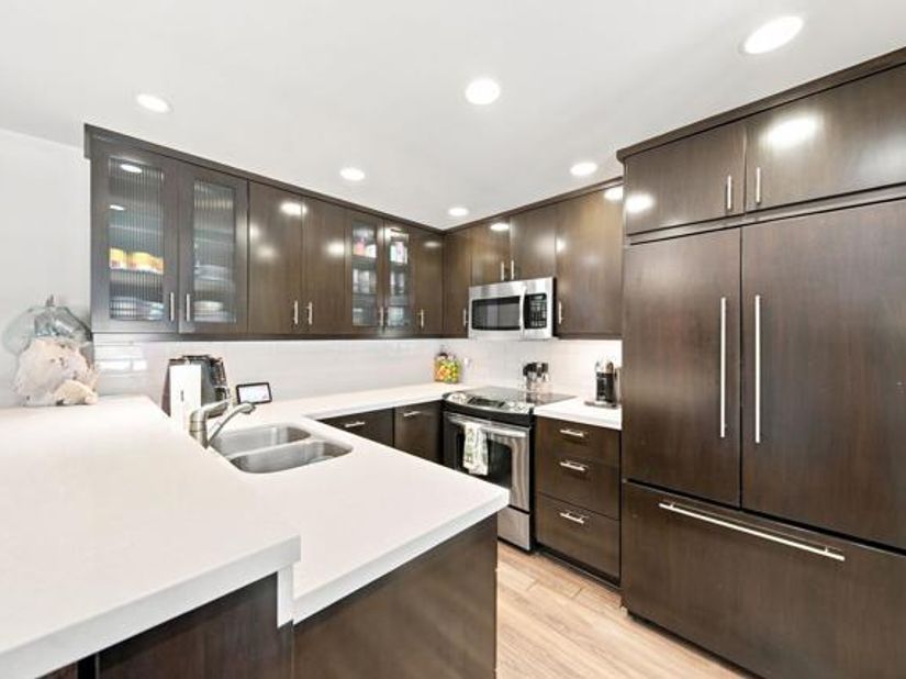 9126 Marina Pacifica Drive, Long Beach CA 90803