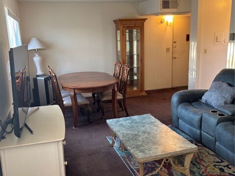 11813 Runnymede Street 45, North Hollywood (los Angeles) CA 91605