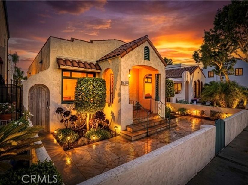 206 La Verne, Long Beach CA 90803
