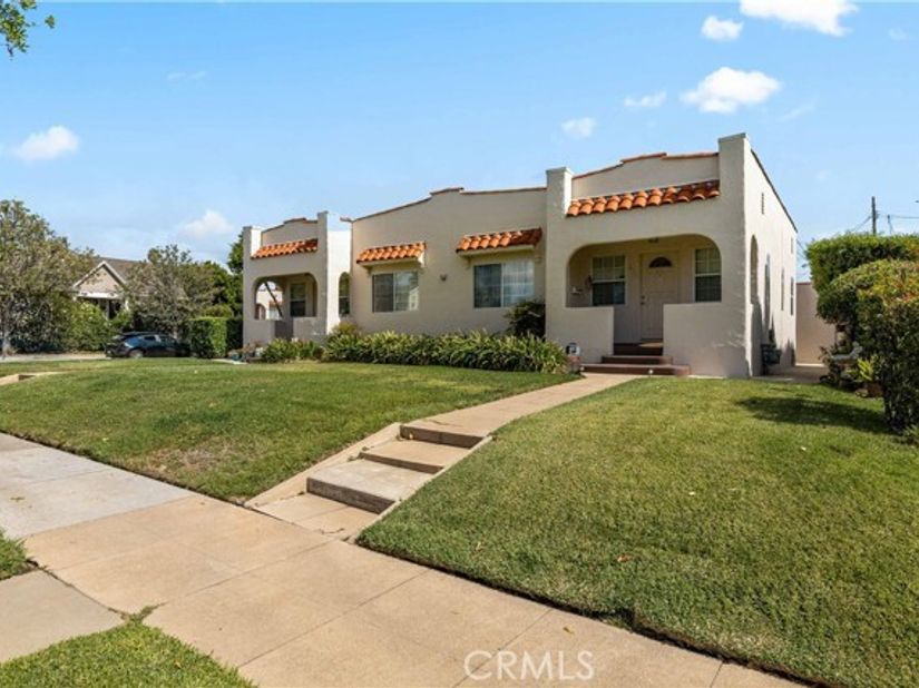 2306 W Alhambra Road, Alhambra CA 91801