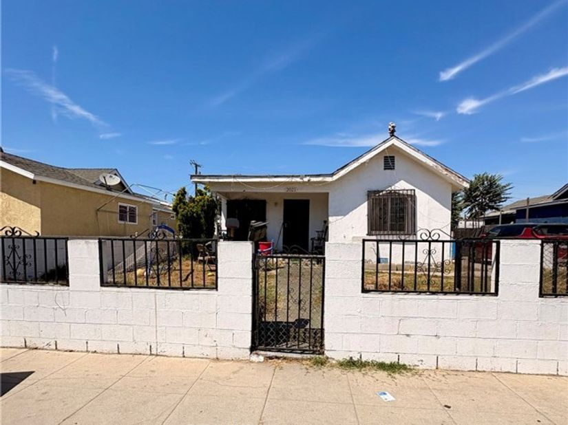 2021 E 112th, Los Angeles CA 90059