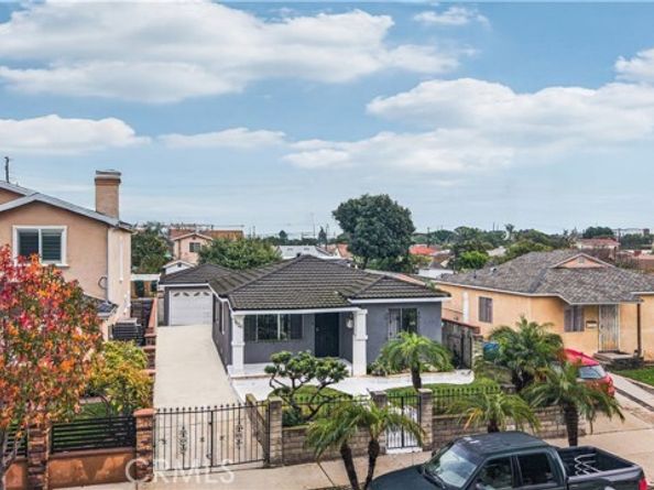 1526 Lakme, Wilmington (los Angeles) CA 90744