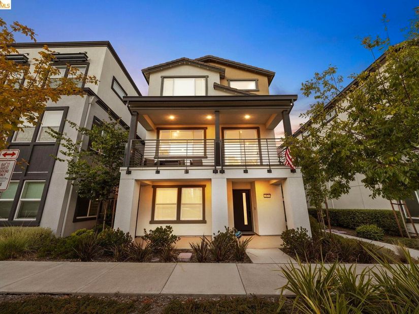 2825 Crusader ST, Alameda CA 94501