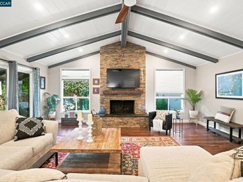 1445 Bassett Dr