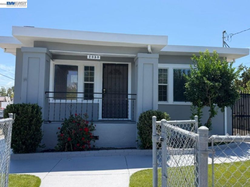 2050 102Nd Ave, Oakland CA 94603