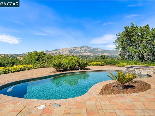 300 Oak View Ter, Danville CA 94526