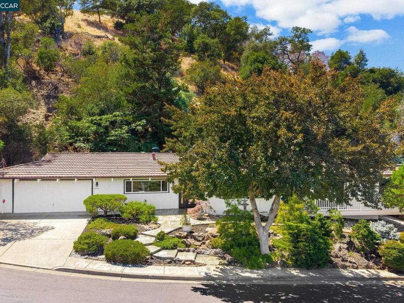 4050 Saint Marys St, Martinez CA 94553