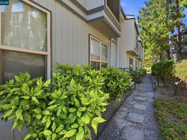 2087 Ascot Dr 124, Moraga CA 94556