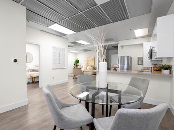 850 W Grand Ave