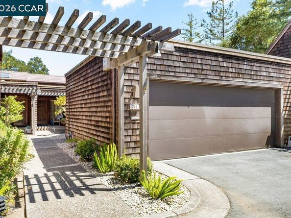 203 Village Gate Rd, Orinda CA 94563