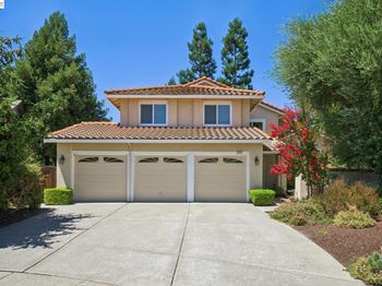 3276 Melanie Cir