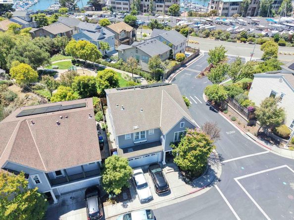 200 Seapoint Pl, Richmond CA 94801