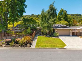 102 Brookfield Dr