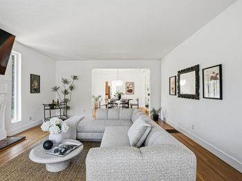 2237 Trafalgar Pl