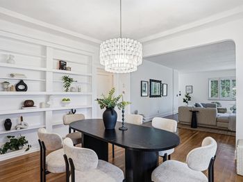 2237 Trafalgar Pl