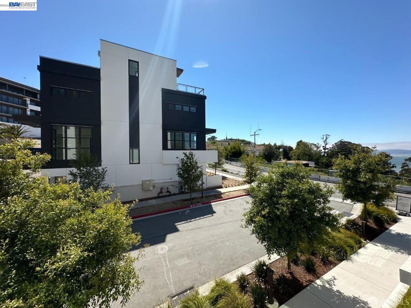 1 Bristol Ct. 302, San Francisco CA 94130