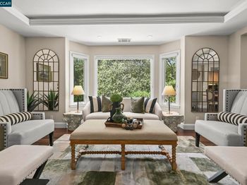 115 Moraga Way