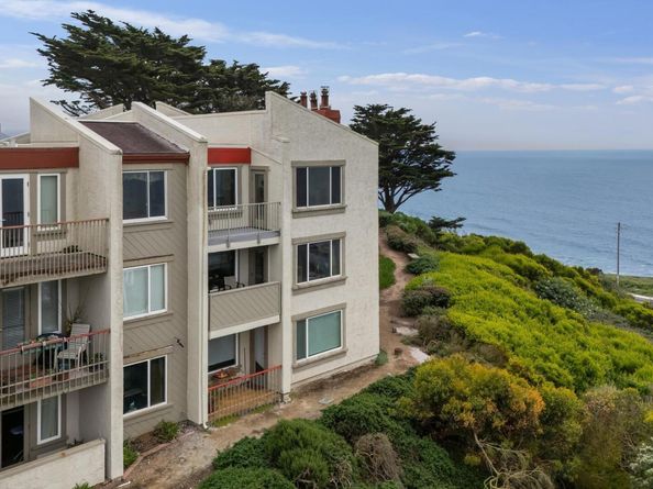 5003 Palmetto Ave 83, Pacifica CA 94044