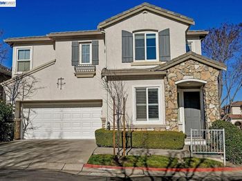 16 Poppy Hills Ln