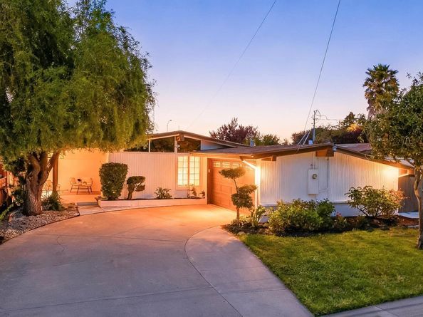2571 Ocala St, Hayward CA 94545