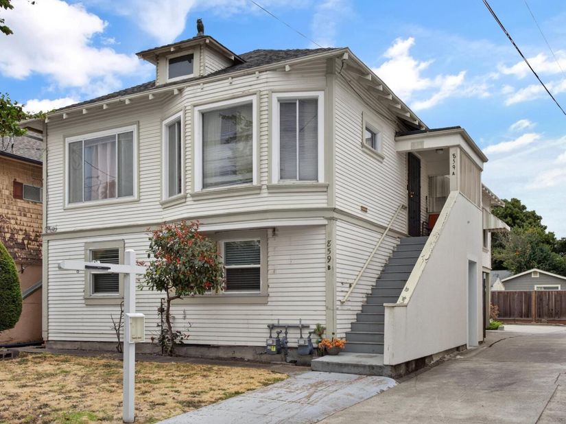 859 52nd Street, Oakland CA 94608