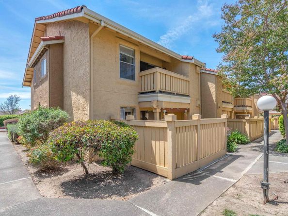 40 Las Moradas Cir, San Pablo CA 94806