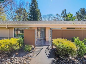 1152 Fairlawn Ct