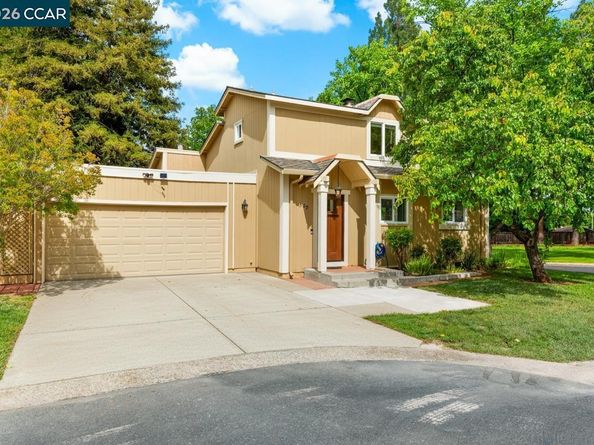 599 Mt Dell Dr, Clayton CA 94517