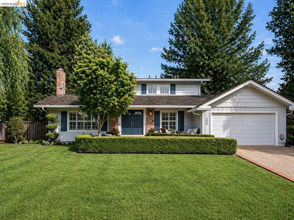 206 Sheila Ct, Moraga CA 94556