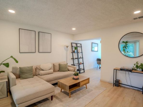 1260 Pine Creek Way I, Concord CA 94520