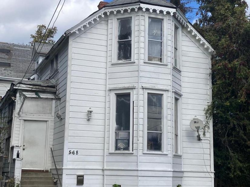Undisclosed Address #41152679, Oakland CA 94609